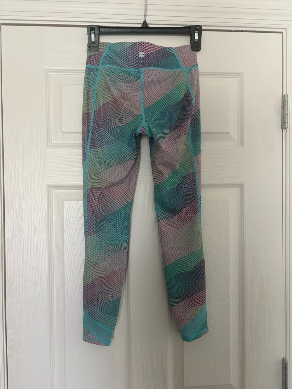 High-Waist Multicolor Wave-Print Leggings - Teal, Purple, Pink